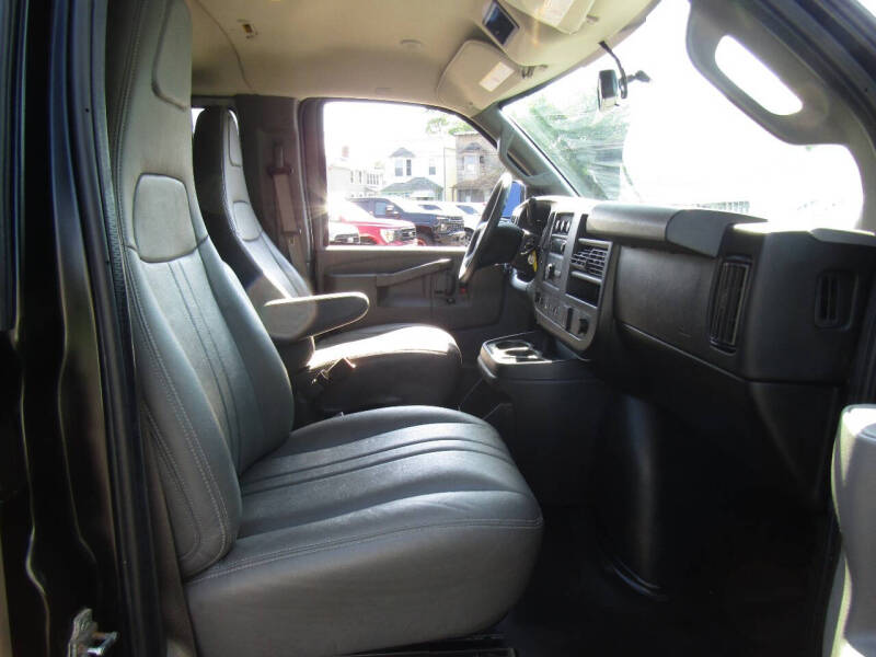 2018 Chevrolet Express LS 2500