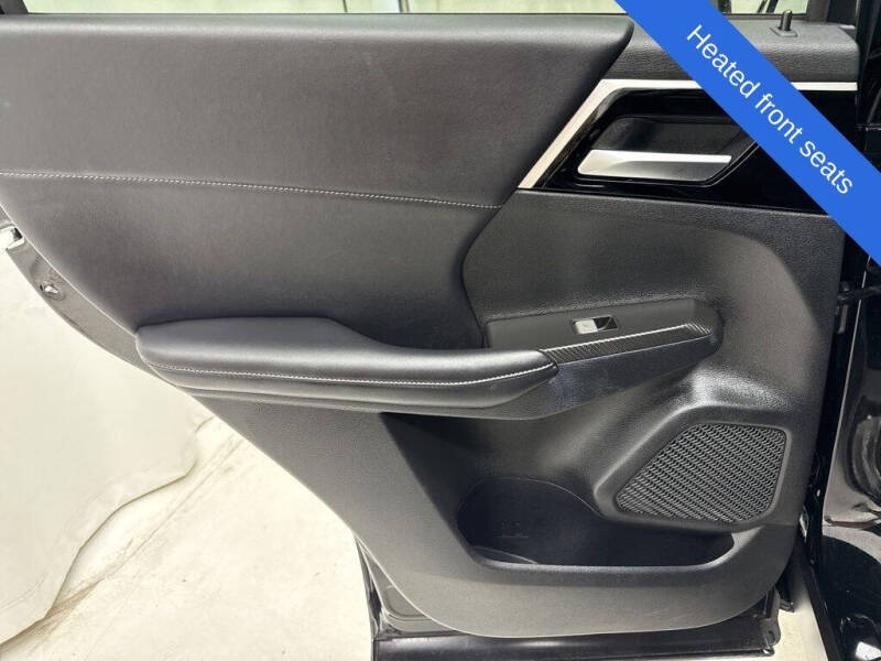 2024 Mitsubishi Outlander PHEV SE