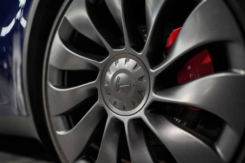 2024 Tesla Model Y Performance