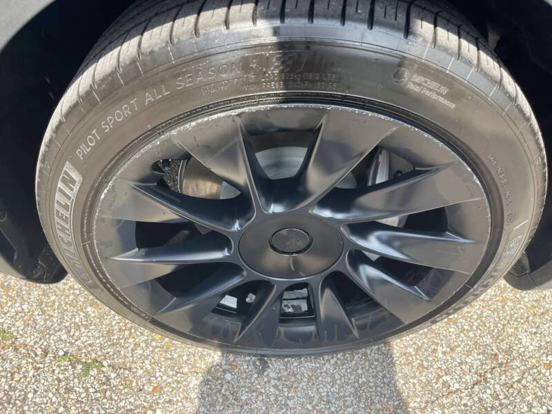2022 Tesla Model Y Long Range