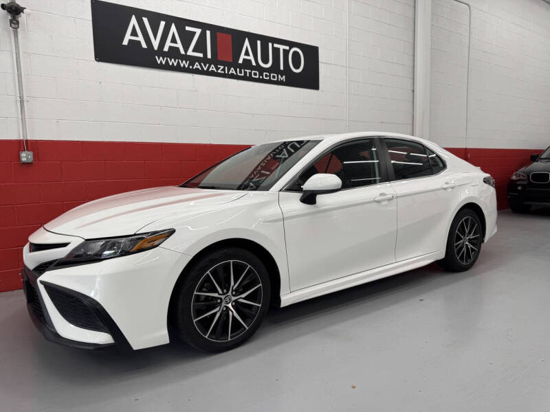 2021 Toyota Camry SE's photo