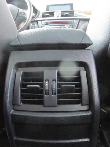 2015 BMW 3 Series 320i