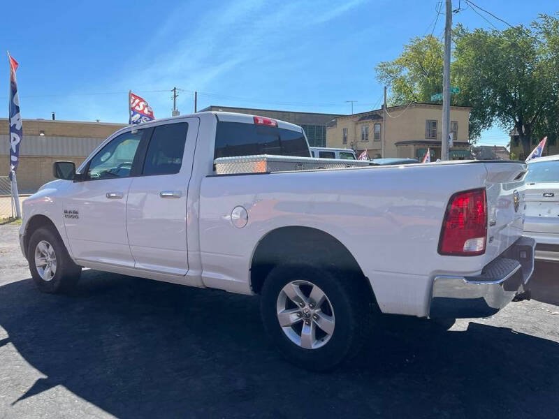 2017 RAM 1500 SLT