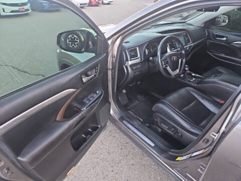 2017 Toyota Highlander Limited