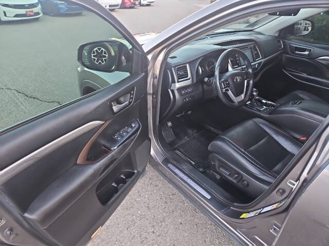 2017 Toyota Highlander Limited