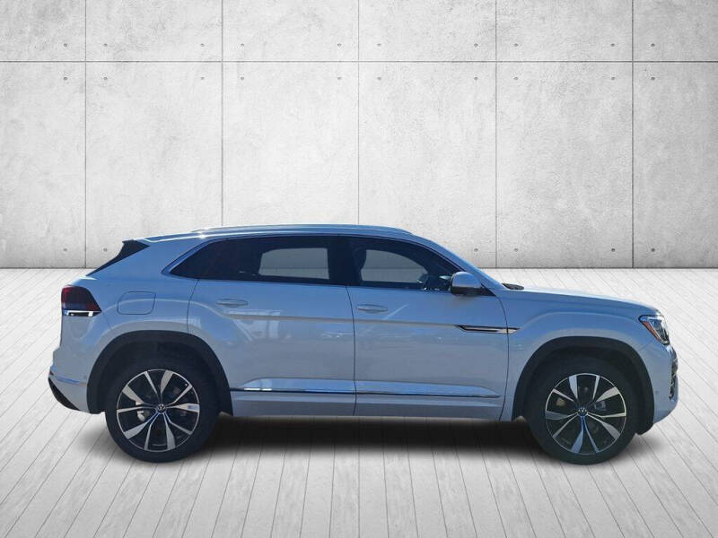 2026 Volkswagen Atlas Cross Sport SEL Premium R-Line 4Motion