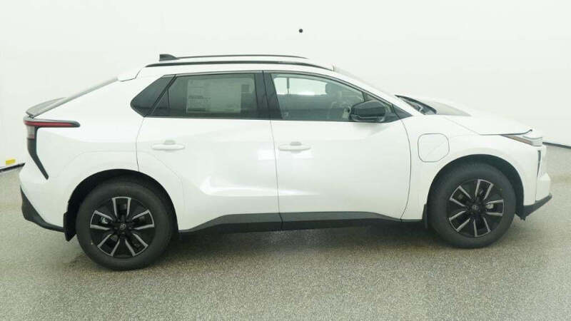 2026 Toyota bZ XLE Plus