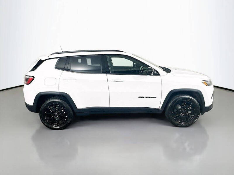 2026 Jeep Compass Latitude Altitude