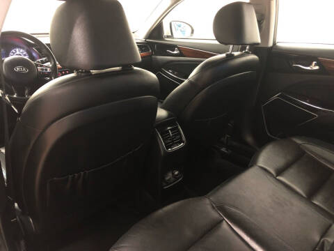 2017 Kia Cadenza Premium