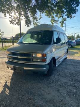 2002 Chevrolet Express Cargo for sale at COUNTRY MOTORS in Houston TX