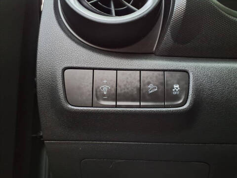 2022 Hyundai Kona SE