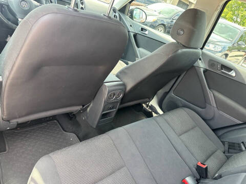 2013 Volkswagen Tiguan S 4Motion