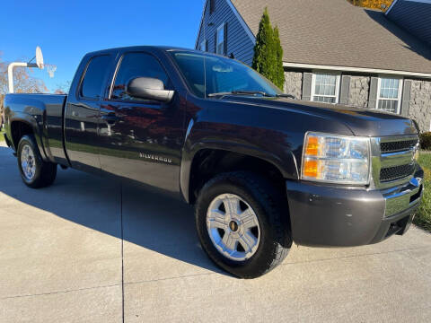 2010 Chevrolet Silverado 1500 for sale at Easter Brothers Preowned Autos in Vienna WV