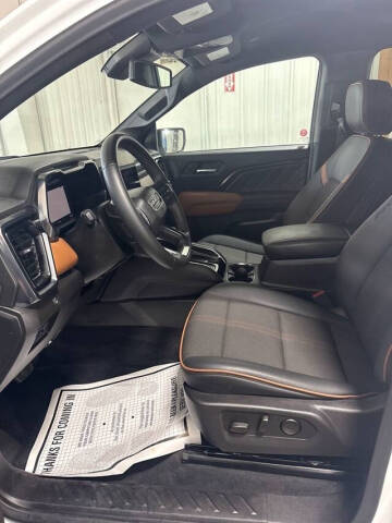 2024 GMC Canyon AT4