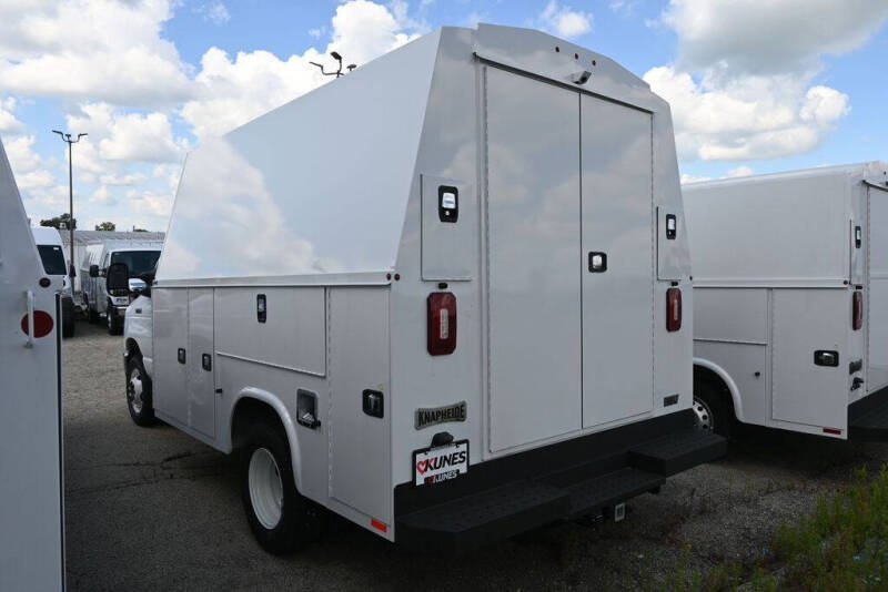 2025 Ford E-Series