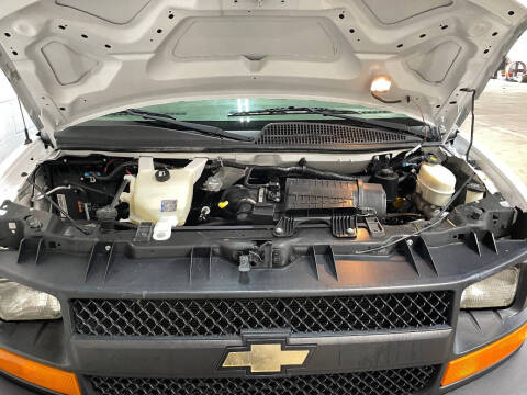 2017 Chevrolet Express LS 3500