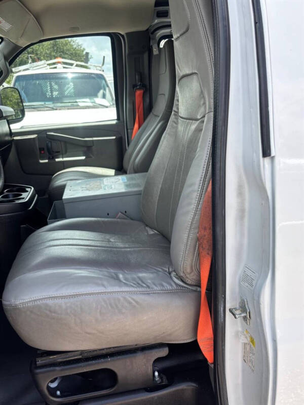 2017 Chevrolet Express 2500