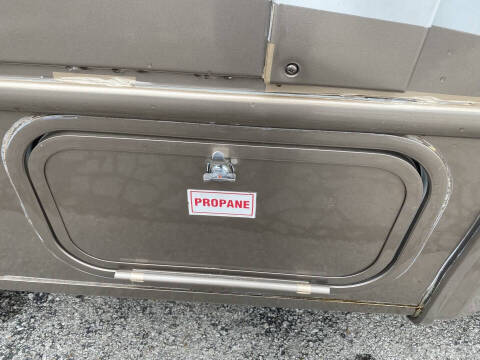 2014 Ford E-Series E-450 SD