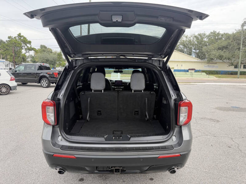 2022 Ford Explorer ST-Line