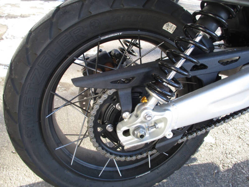 2023 Triumph Scrambler 1200 XE