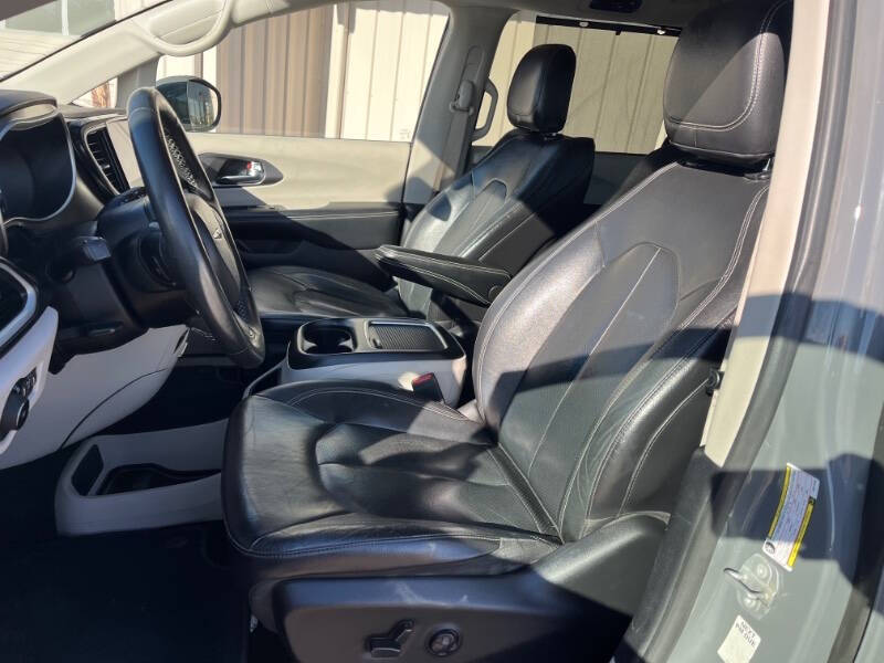 2022 Chrysler Pacifica Touring L