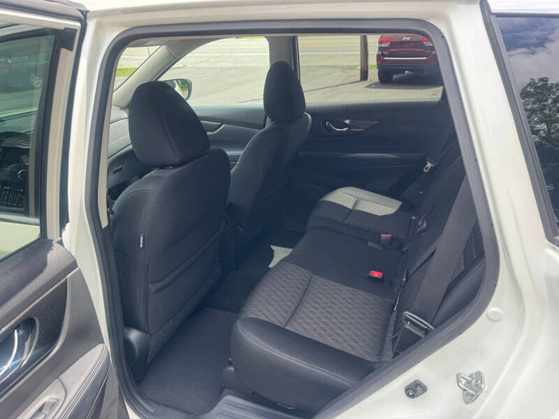 2017 Nissan Rogue SV
