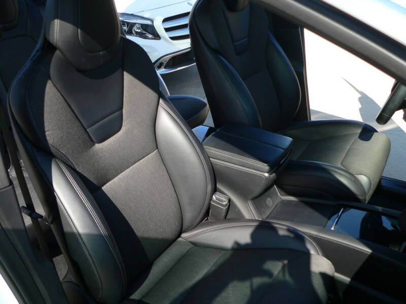 2017 Tesla Model X 75D