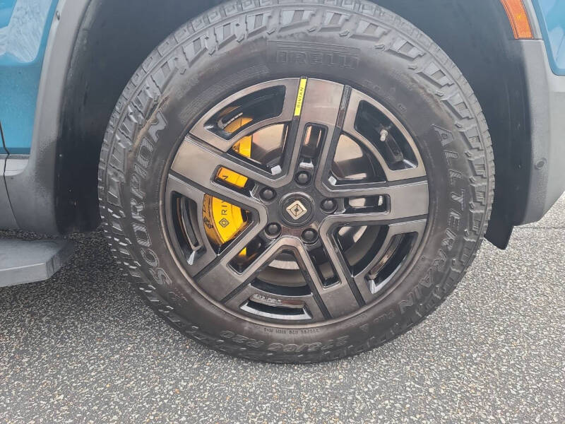 2023 Rivian R1S Launch Edition