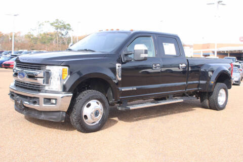 2017 Ford F-350 Super Duty XLT