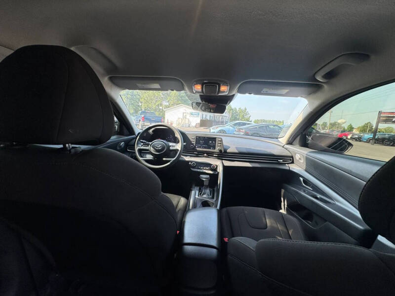 2022 Hyundai Elantra