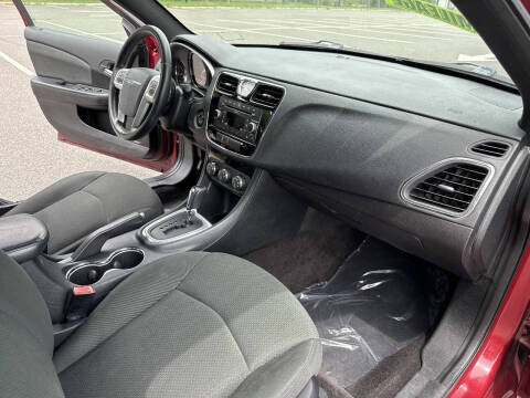 2011 Chrysler 200 Touring