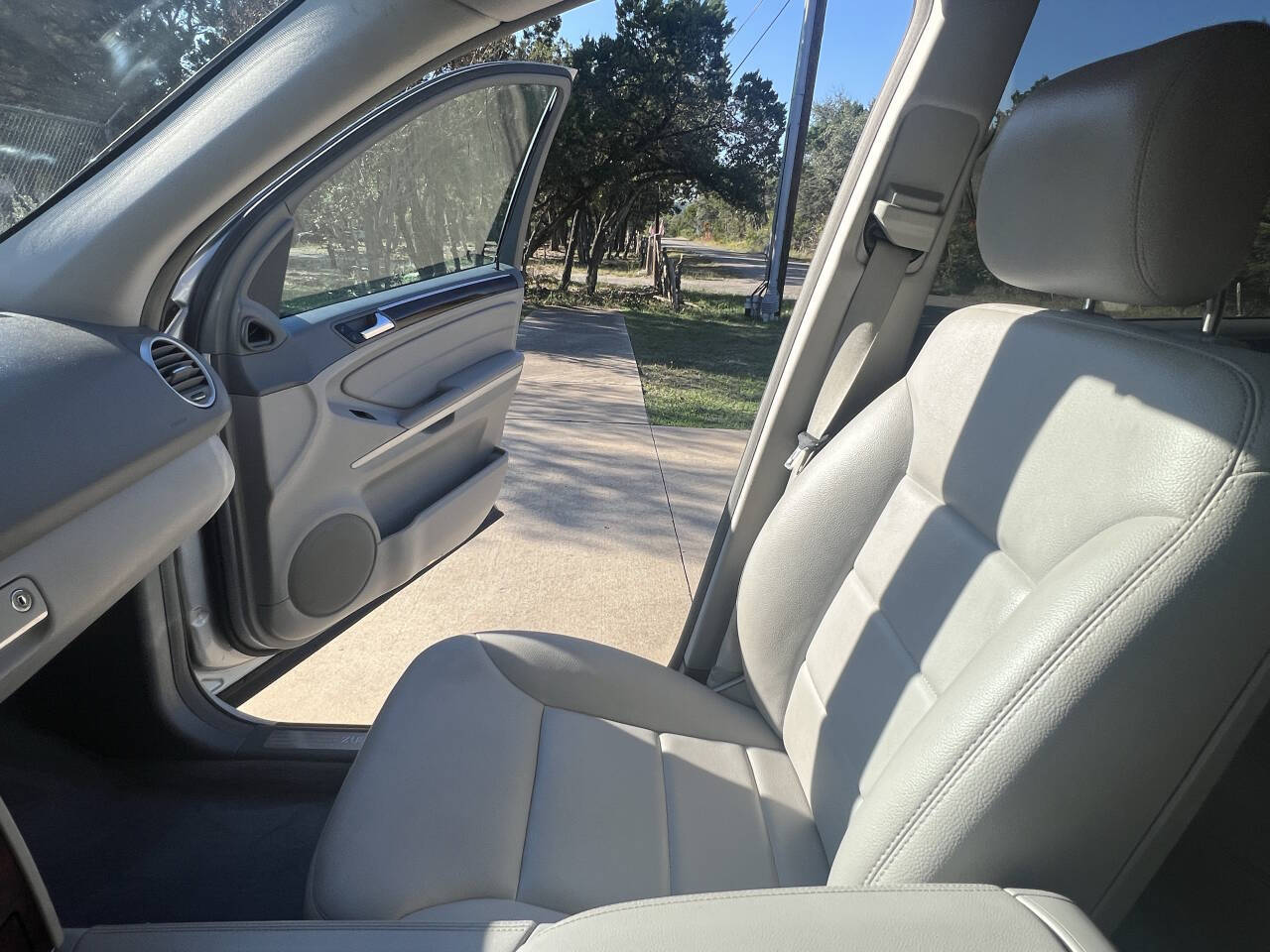 Used Car 2011 Mercedes-benz M-class  Ml 350 4dr Suv For Sale Under $10,000 In Austin, Texas