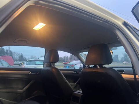 2015 Volkswagen Passat 1.8T Limited Edition