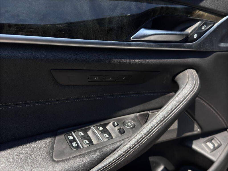 2022 BMW 5 Series 530i