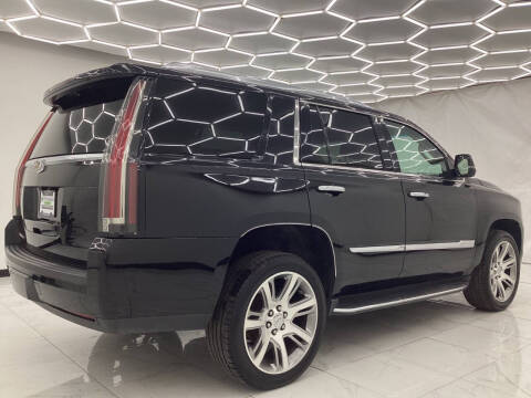 2017 Cadillac Escalade Luxury