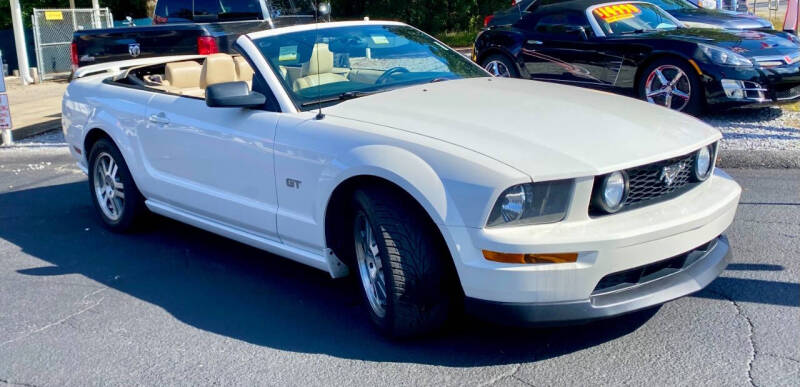 2005 Ford Mustang GT Premium