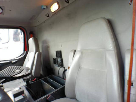 2016 Freightliner M2 106