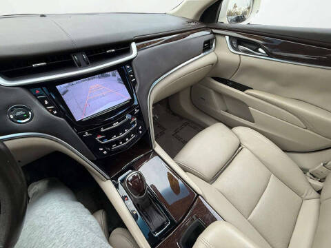 2013 Cadillac XTS Luxury Collection