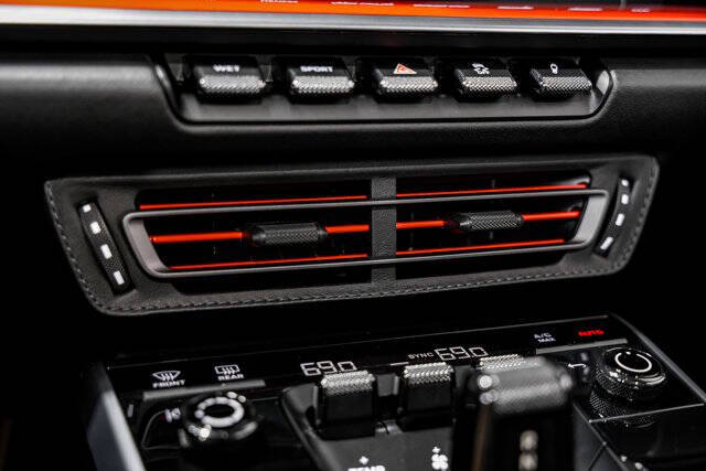 2022 Porsche 911 Carrera