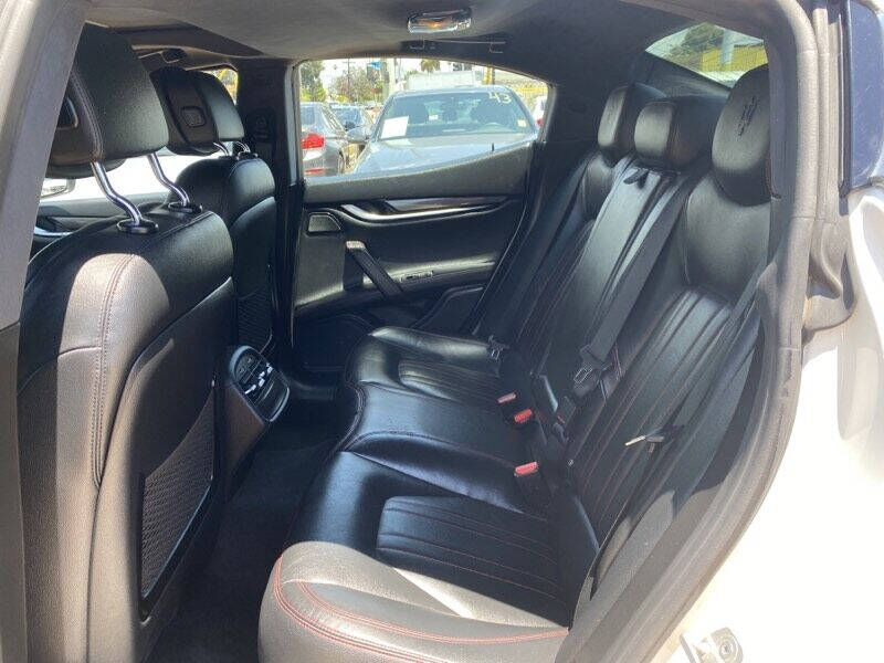 2016 Maserati Ghibli