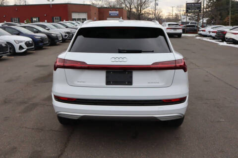 2021 Audi e-tron quattro Premium