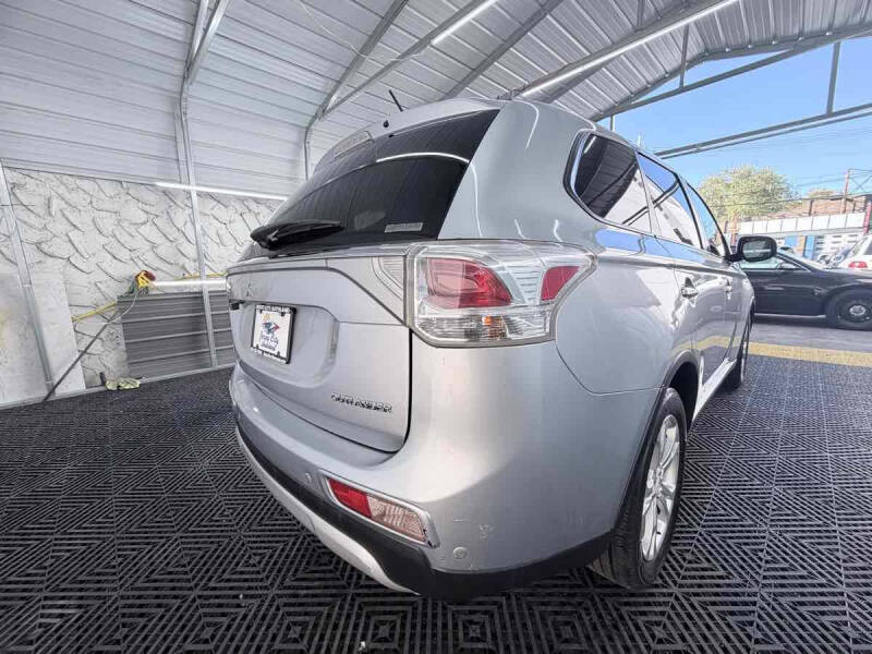 2015 Mitsubishi Outlander SE