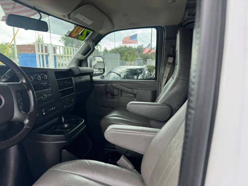 2020 Chevrolet Express 2500