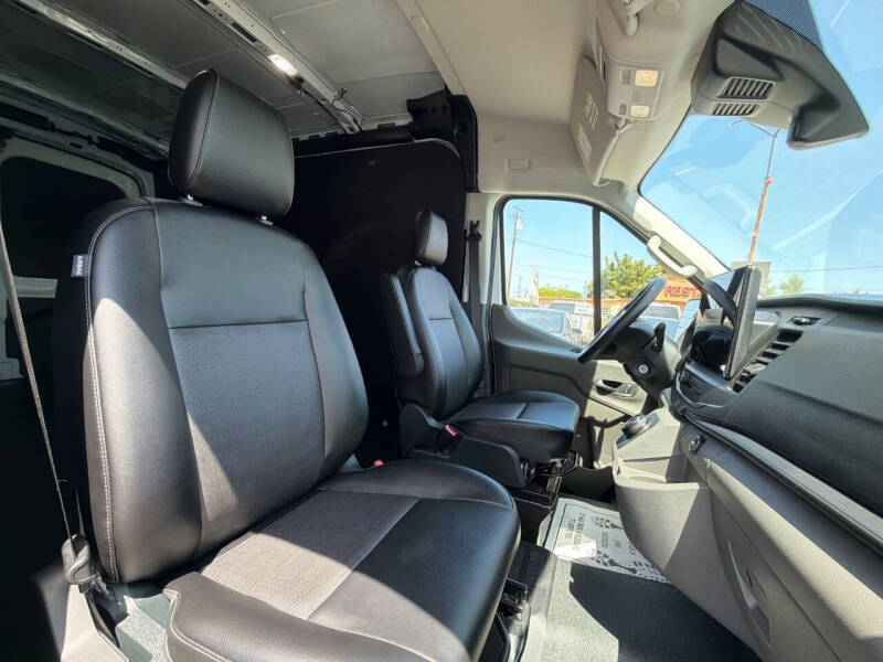 2023 Ford E-Transit 350