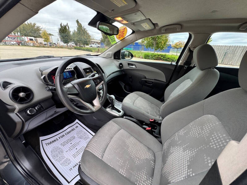 2013 Chevrolet Sonic LS Auto