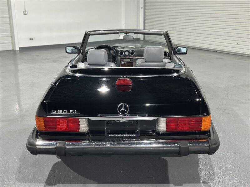 1987 Mercedes-Benz 560-Class 560 SL
