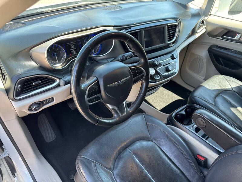 2020 Chrysler Pacifica Touring L