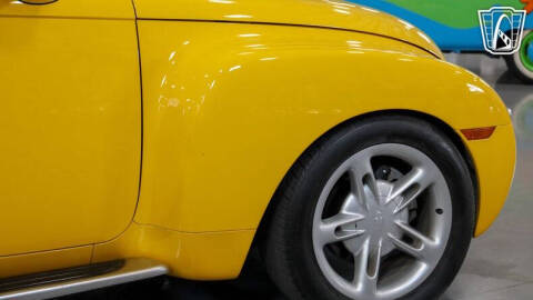 2004 Chevrolet SSR LS