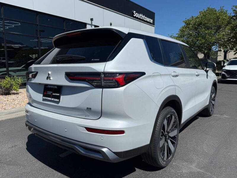 2026 Mitsubishi Outlander SE