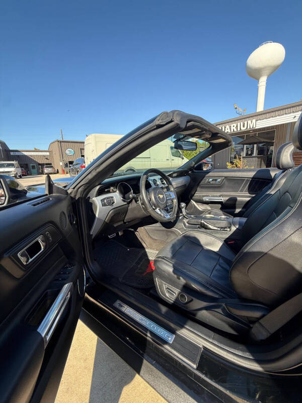 2017 Ford Mustang EcoBoost Premium